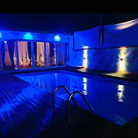 فيلة Exclusive Larnaca - 8 Sleeps - 2 Min From - Big Private Pool *