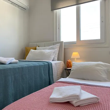 Exclusive Larnaca - 8 Sleeps - 2 Min From - Big Private Pool فيلة بيلا