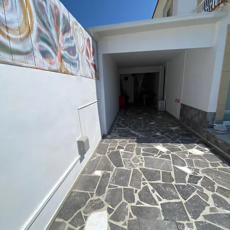 فيلة Exclusive Larnaca - 8 Sleeps - 2 Min From - Big Private Pool
