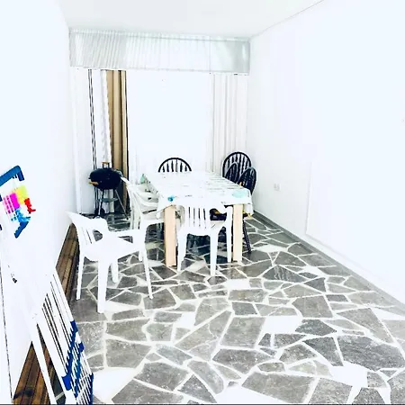 Exclusive Larnaca - 8 Sleeps - 2 Min From - Big Private Pool Pyla