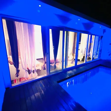 Exclusive Larnaca - 8 Sleeps - 2 Min From - Big Private Pool * Pyla