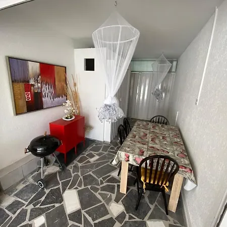 Exclusive Larnaca - 8 Sleeps - 2 Min From - Big Private Pool