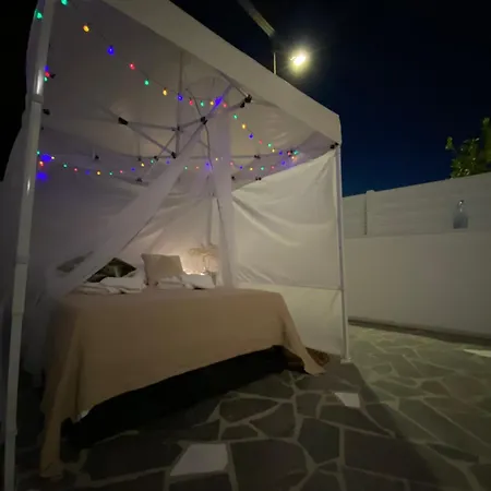 Vilă Exclusive Larnaca - 8 Sleeps - 2 Min From - Big Private Pool